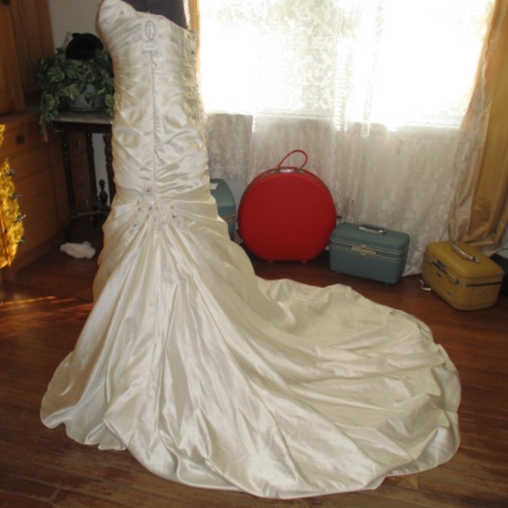 - Glamour Mermaid Trumpet Wedding Dress Gown sexy - Picture 5 of 8
